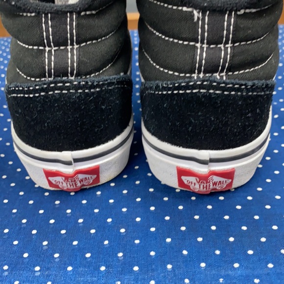 Youth Vans - Picture 2 of 5